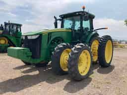 2011 John Deere 8285R Image