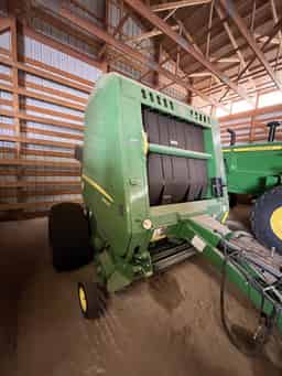 John Deere 560R Image