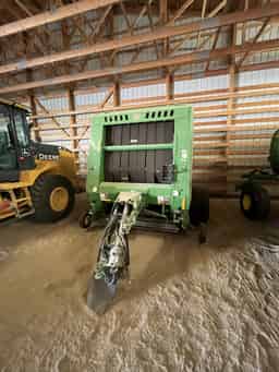 John Deere 560R Image