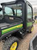 2024 John Deere XUV835M Image