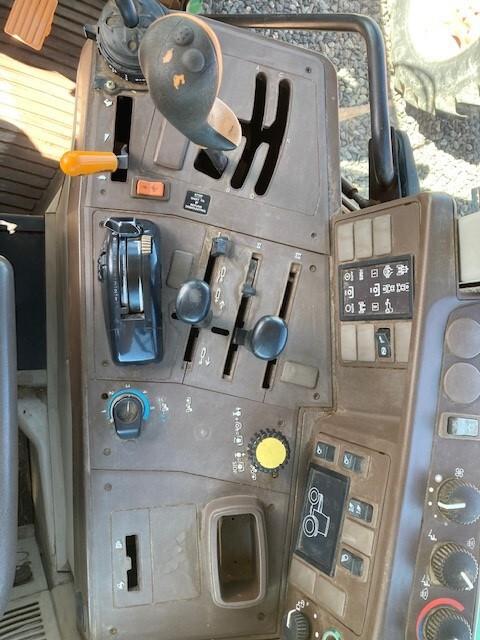 2003 John Deere 6420 Image