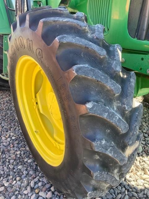 2003 John Deere 6420 Image