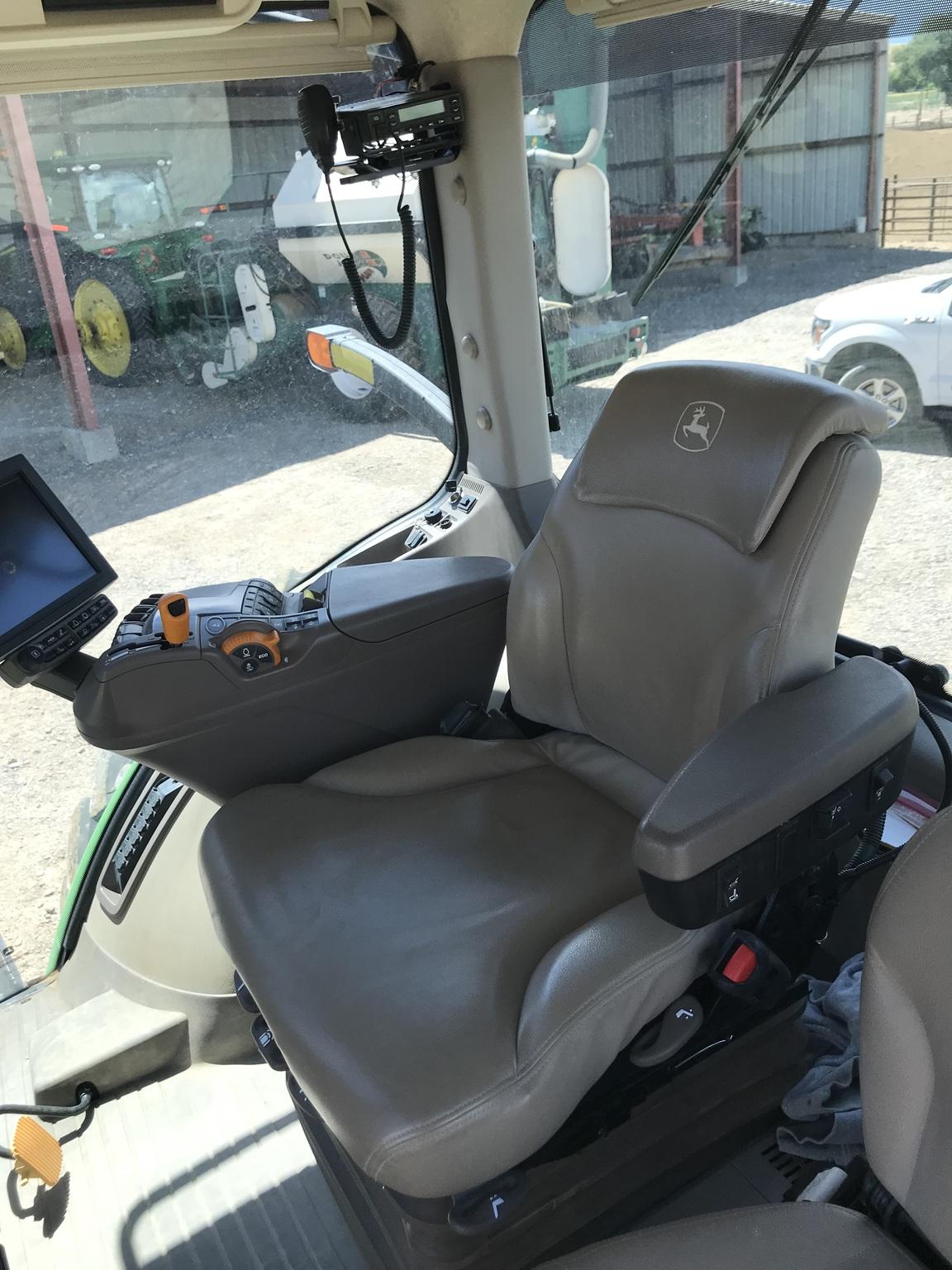 2019 John Deere 8370R Image