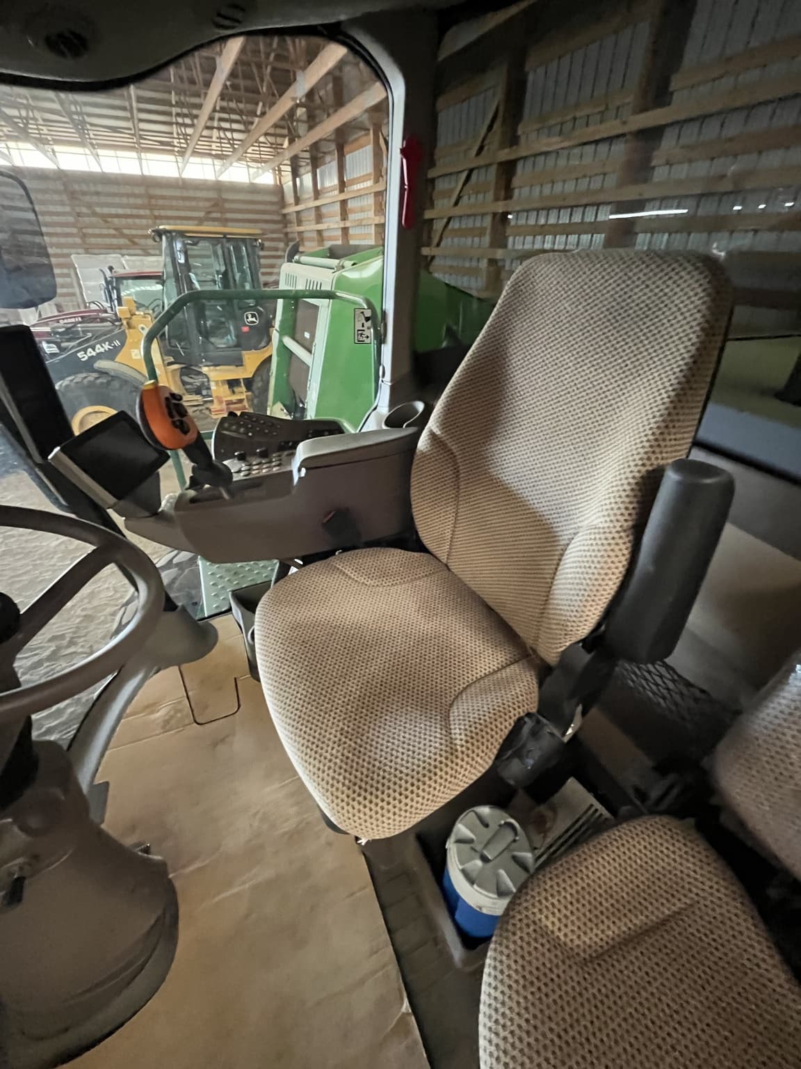 2020 John Deere W235 Image