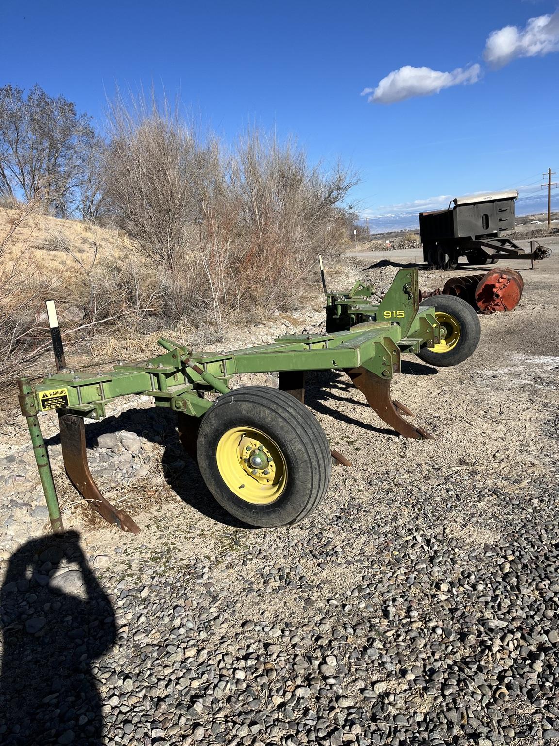 1994 John Deere 915 Image
