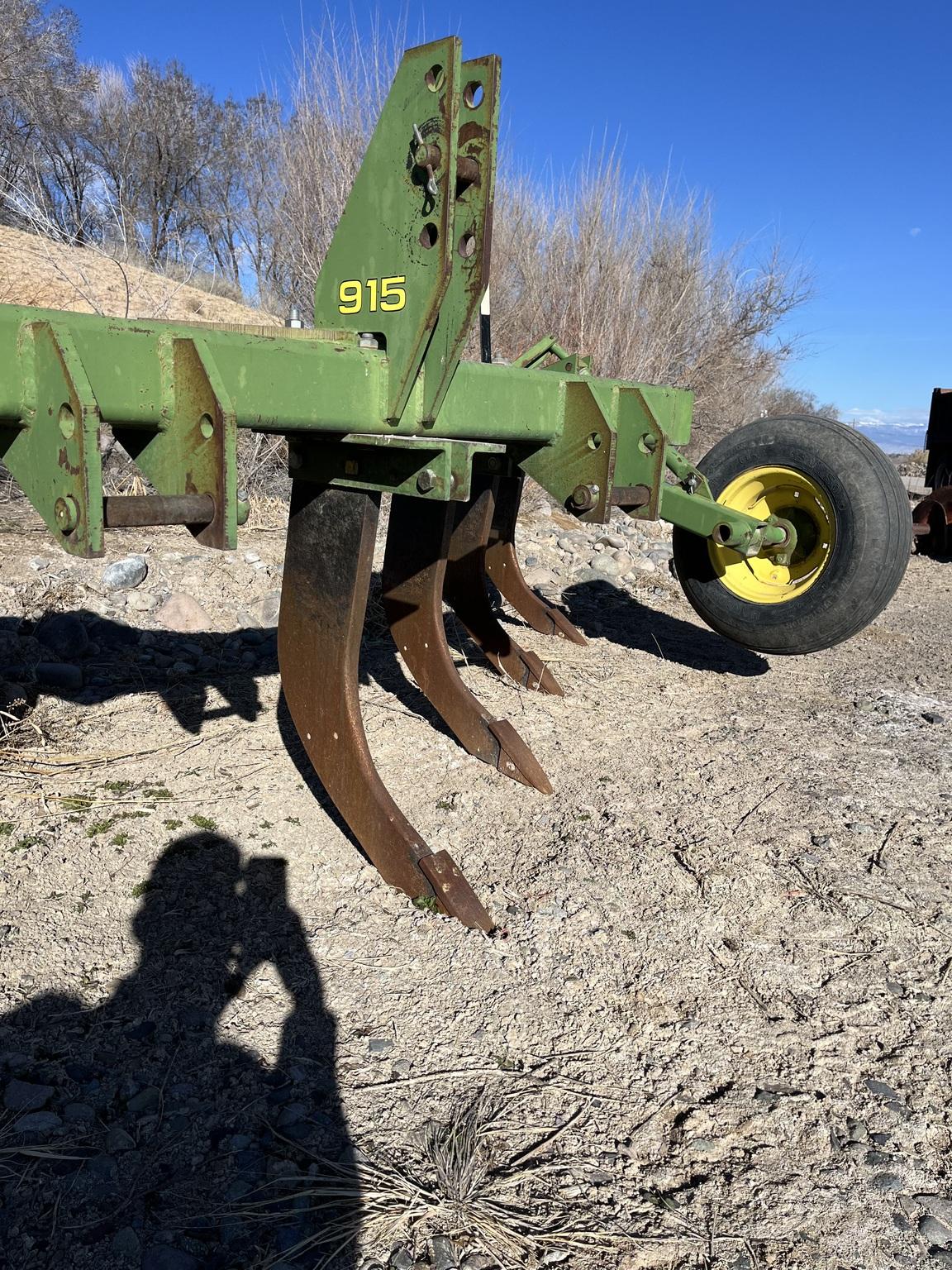 1994 John Deere 915 Image