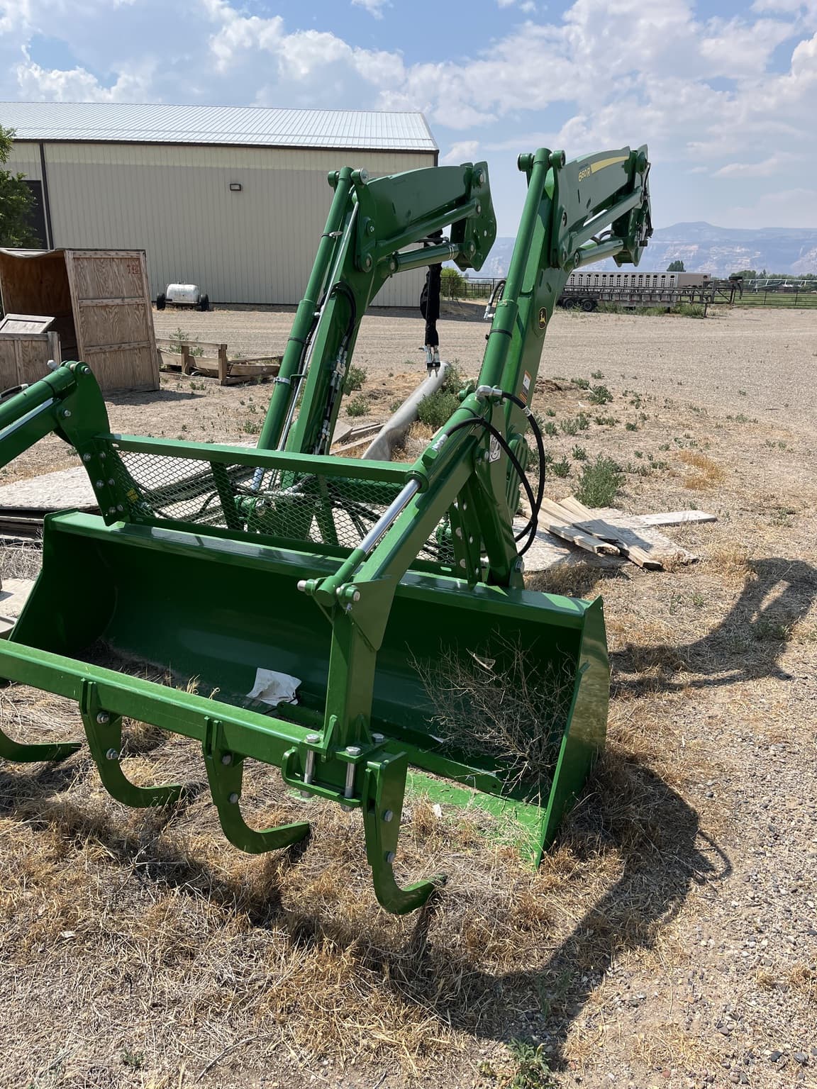 2021 John Deere 660R Image