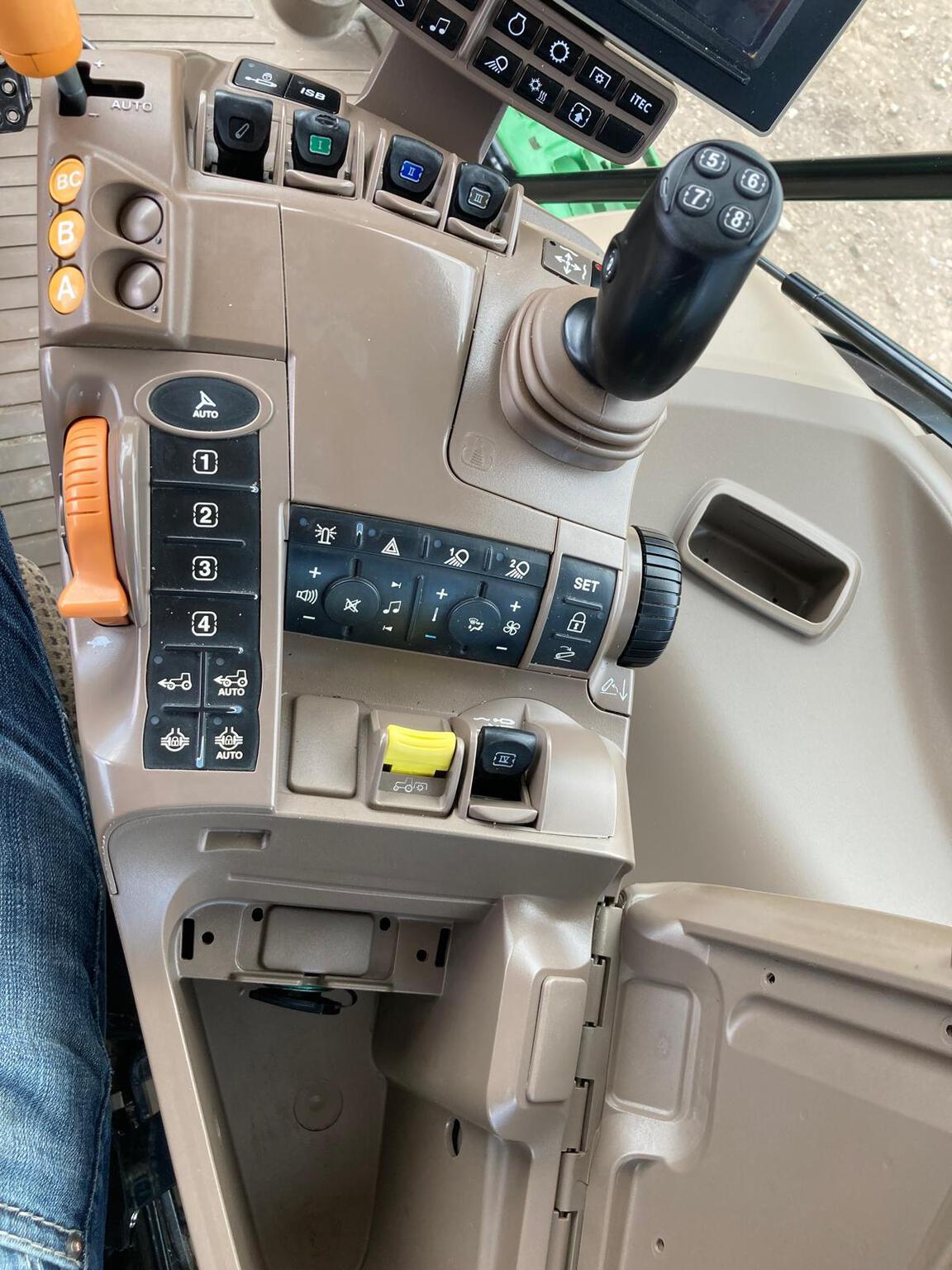 2019 John Deere 6175R Image