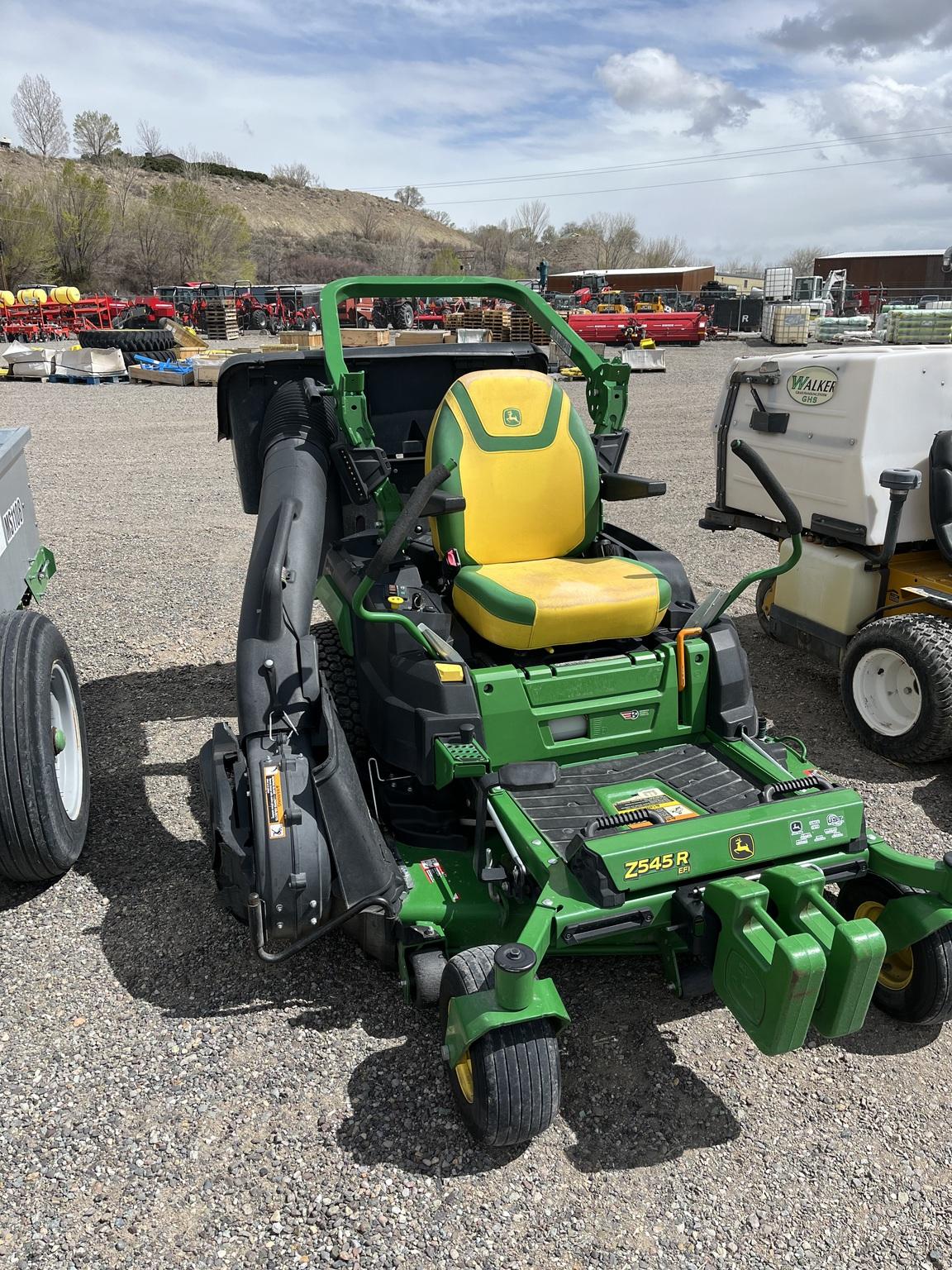 2023 John Deere Z545R Image