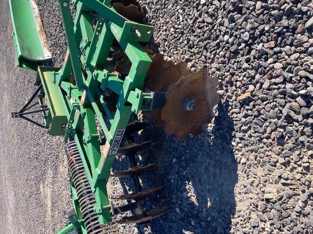 2011 Frontier DH1280 Image