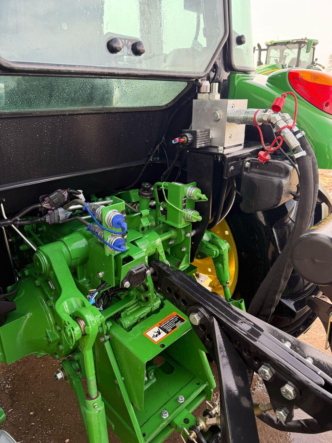 2019 John Deere 5075E Image