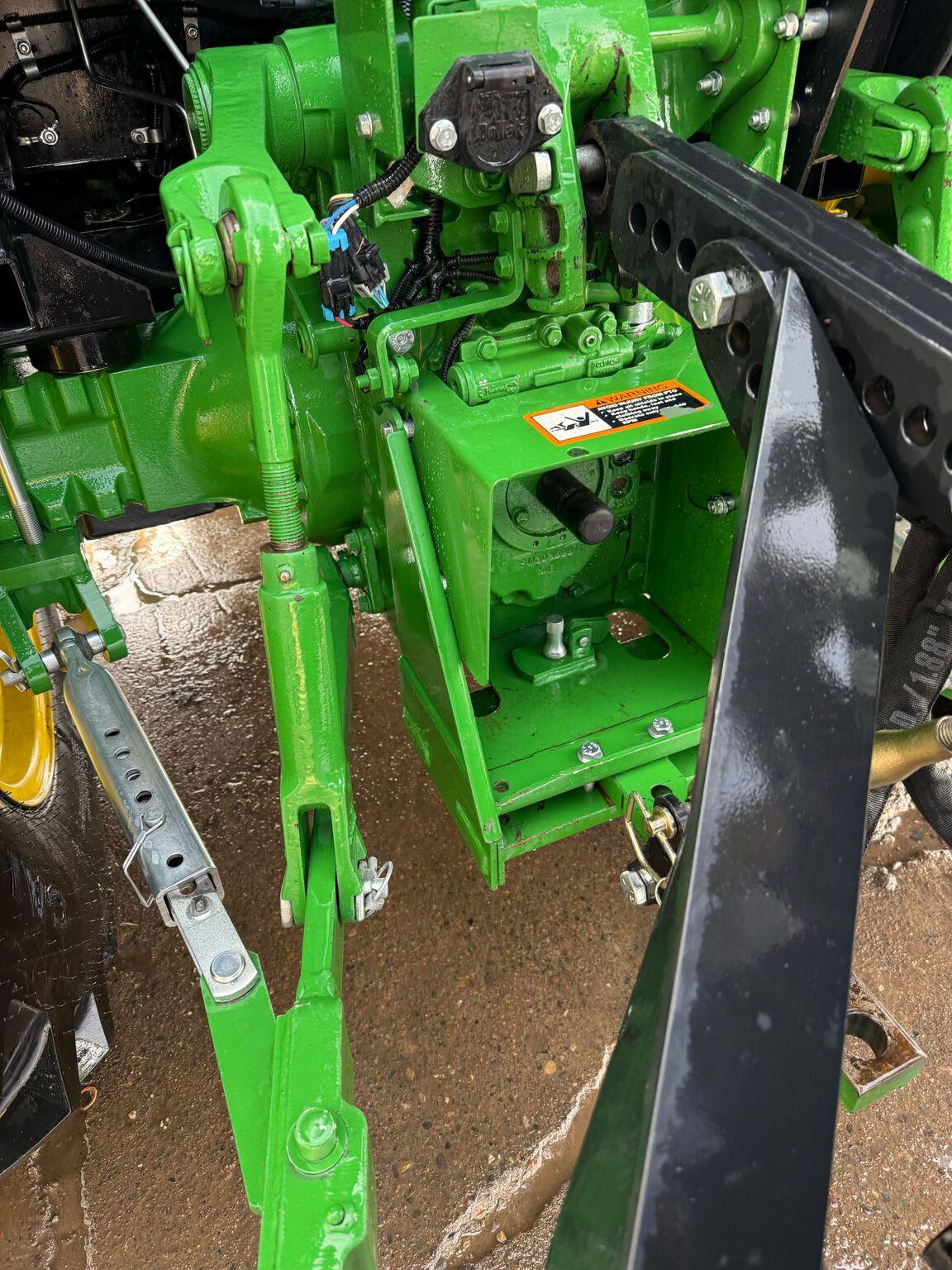 2019 John Deere 5075E Image
