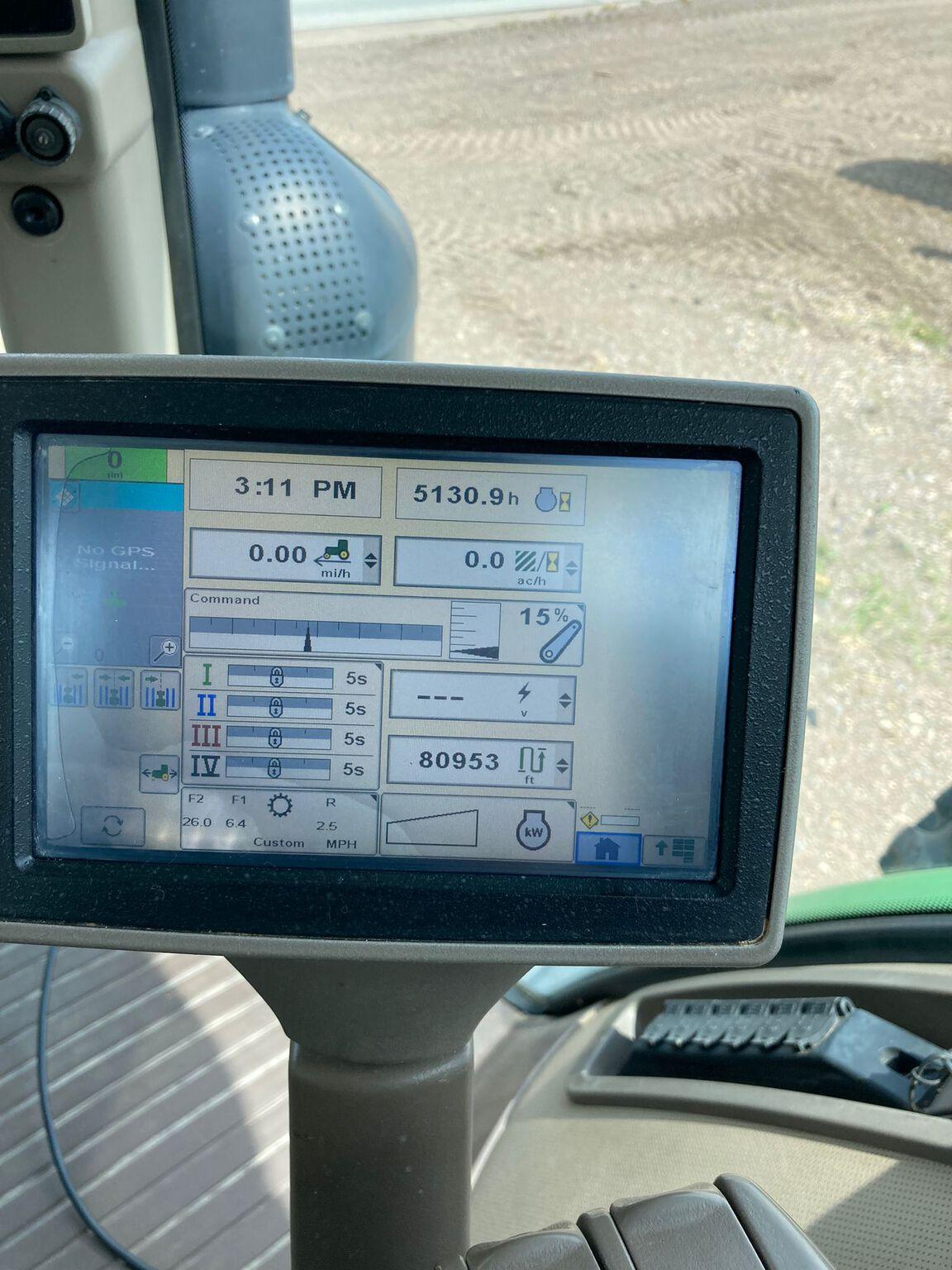 2011 John Deere 8285R Image