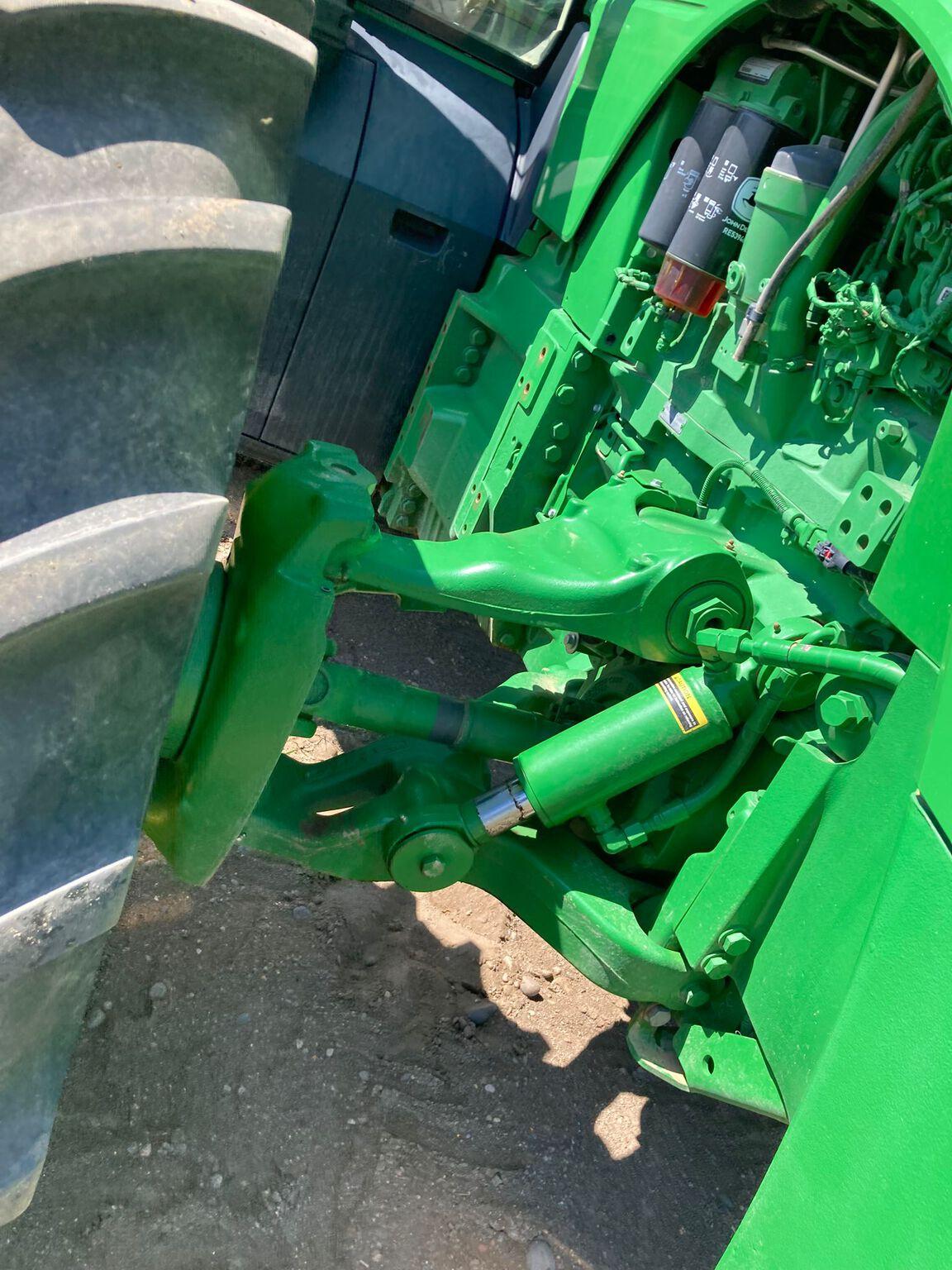 2019 John Deere 8245R Image
