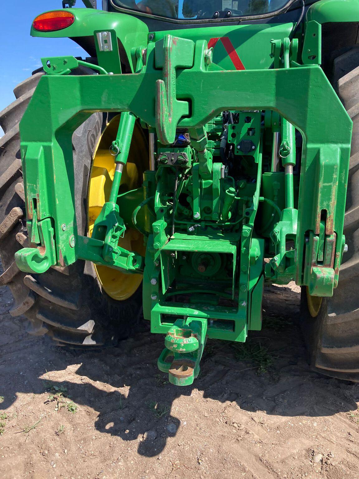 2019 John Deere 8245R Image