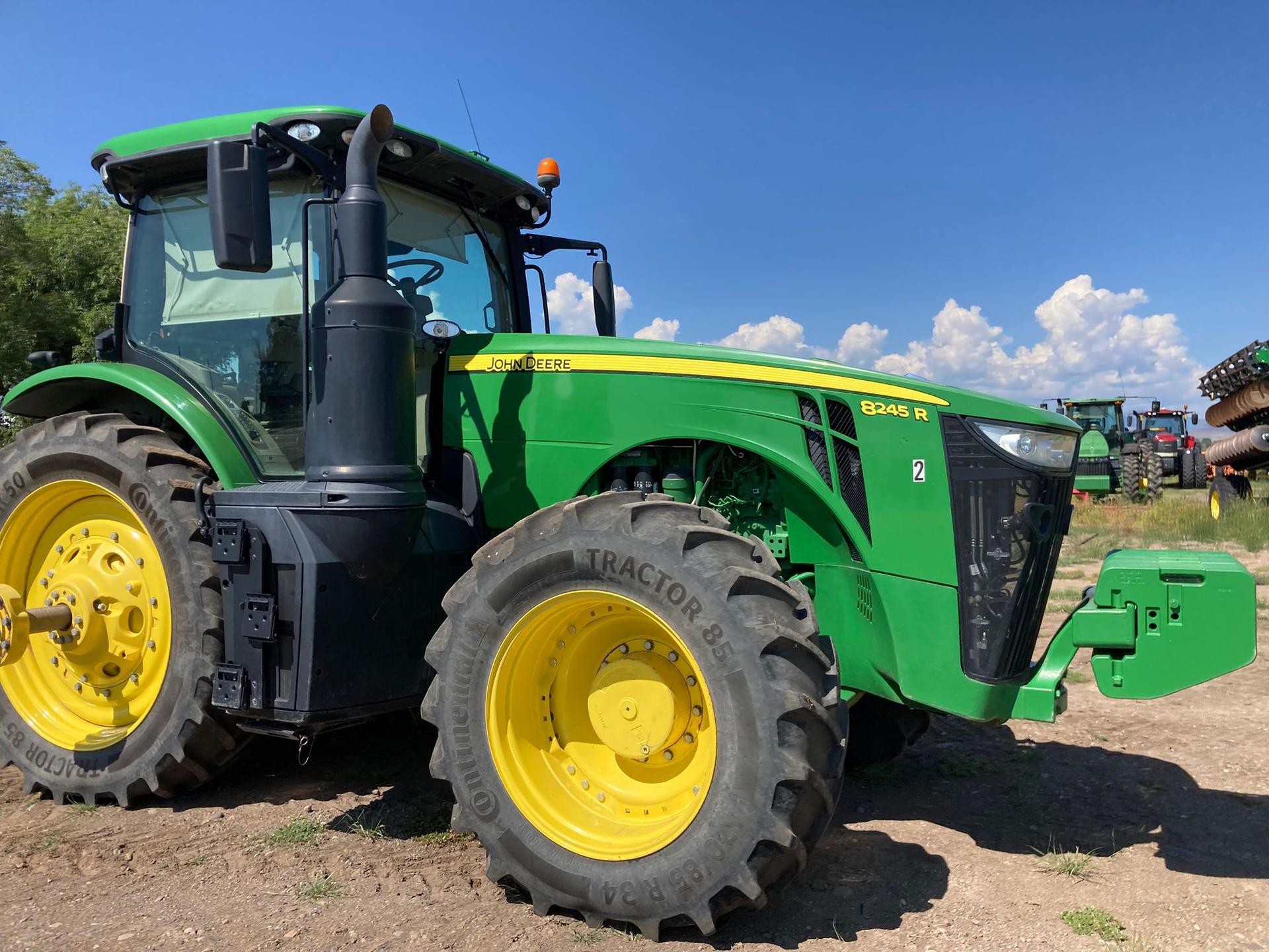 2019 John Deere 8245R Image
