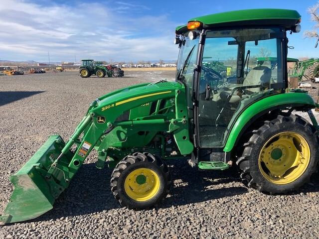 2019 John Deere 3046R Image