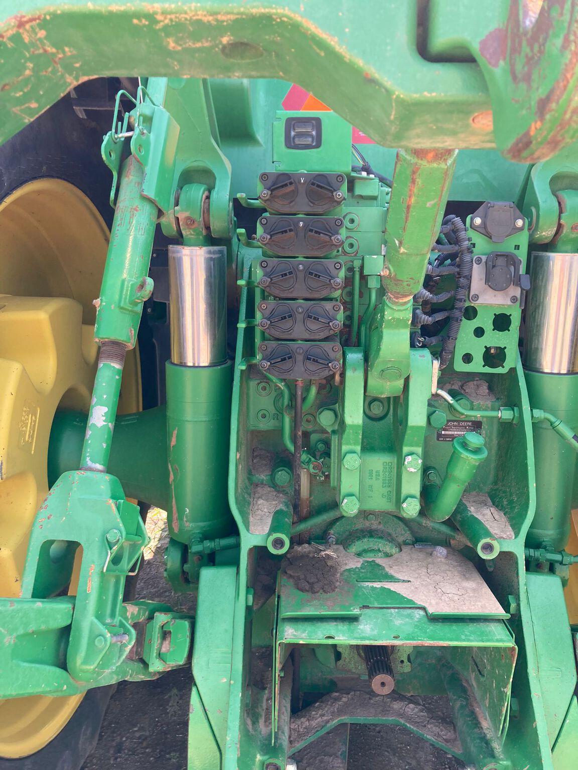 2009 John Deere 8530 Image