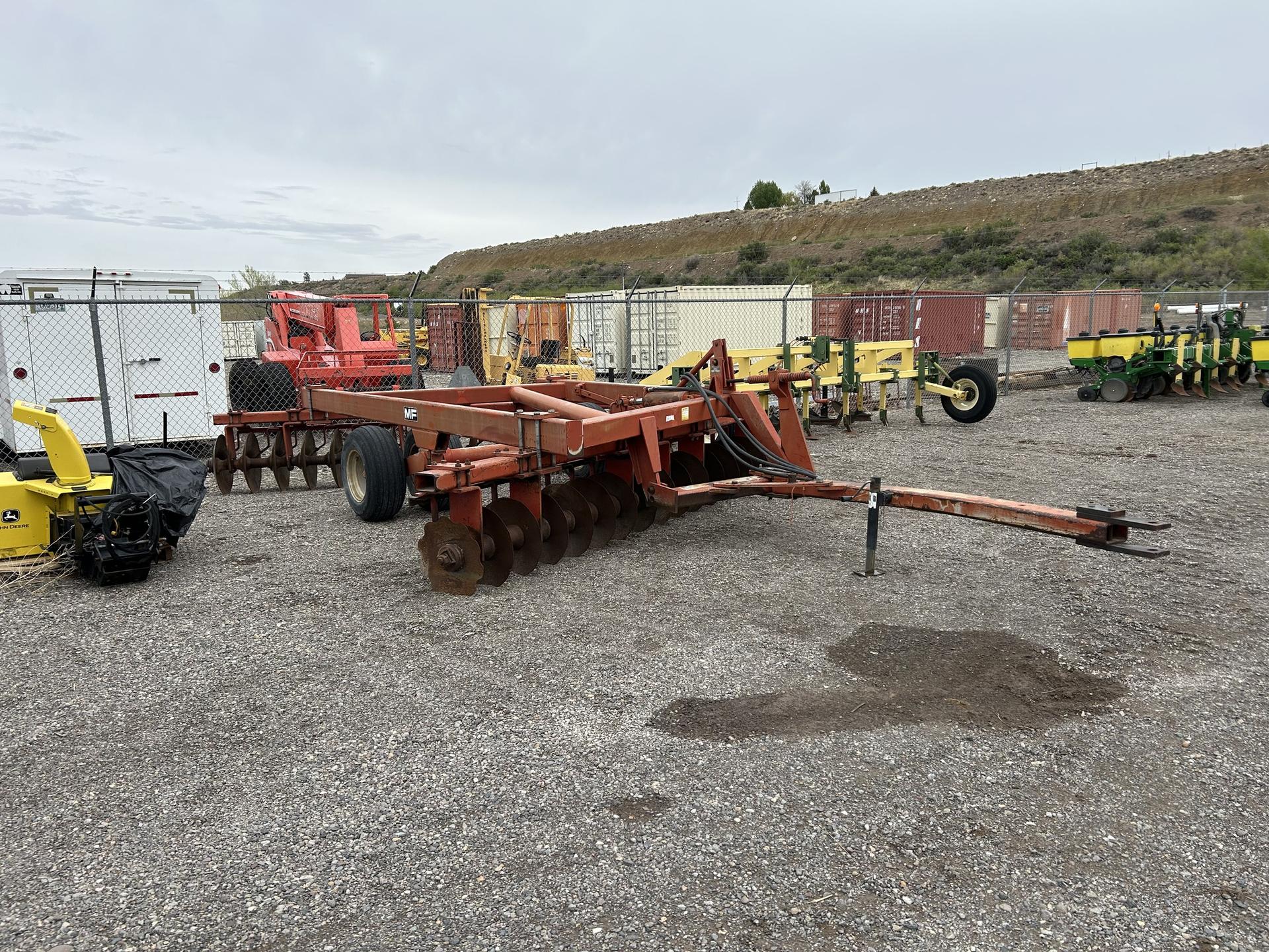 Massey Ferguson 730 Image