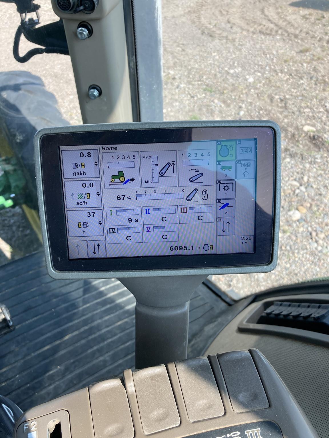 2010 John Deere 8225R Image