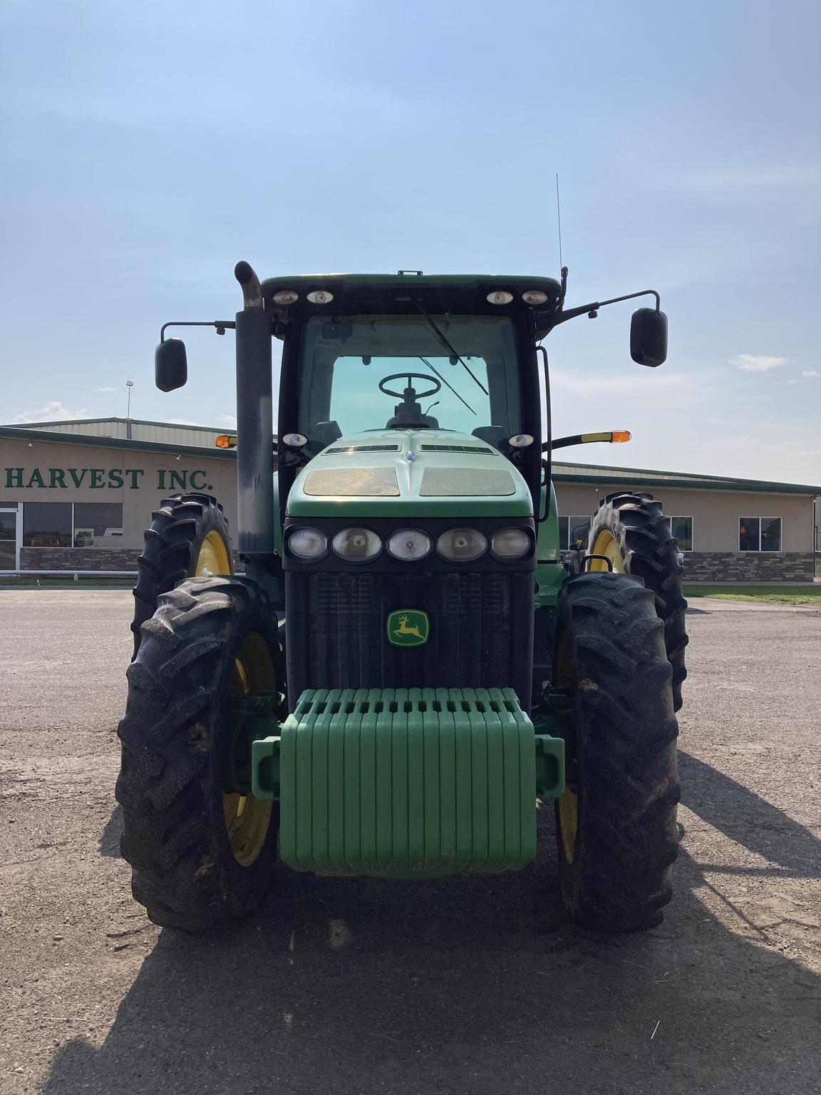 2010 John Deere 8225R Image