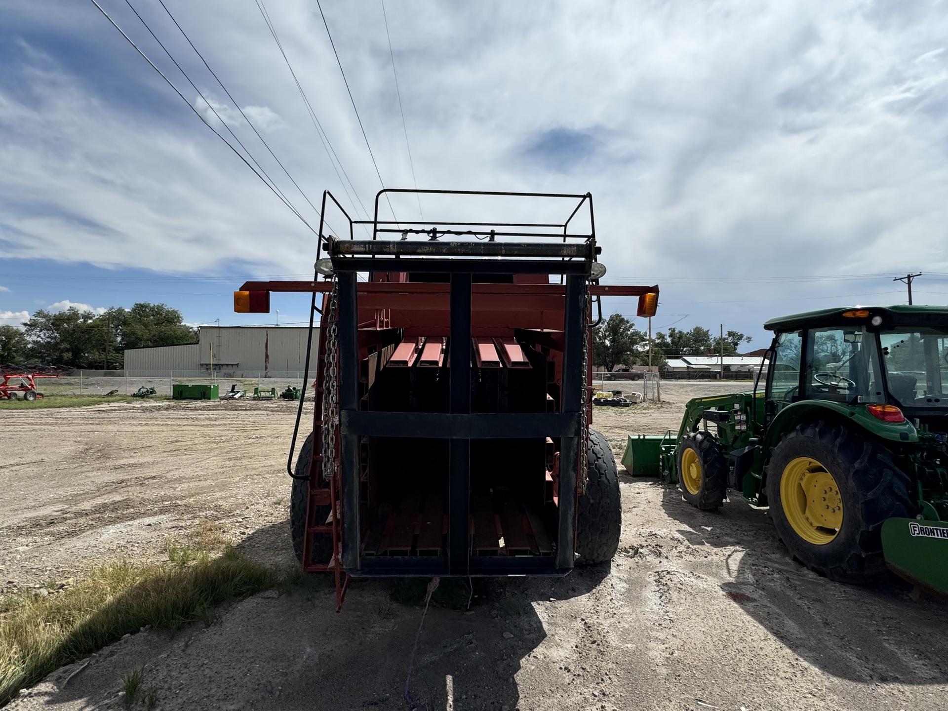 2004 Hesston 4910 Image