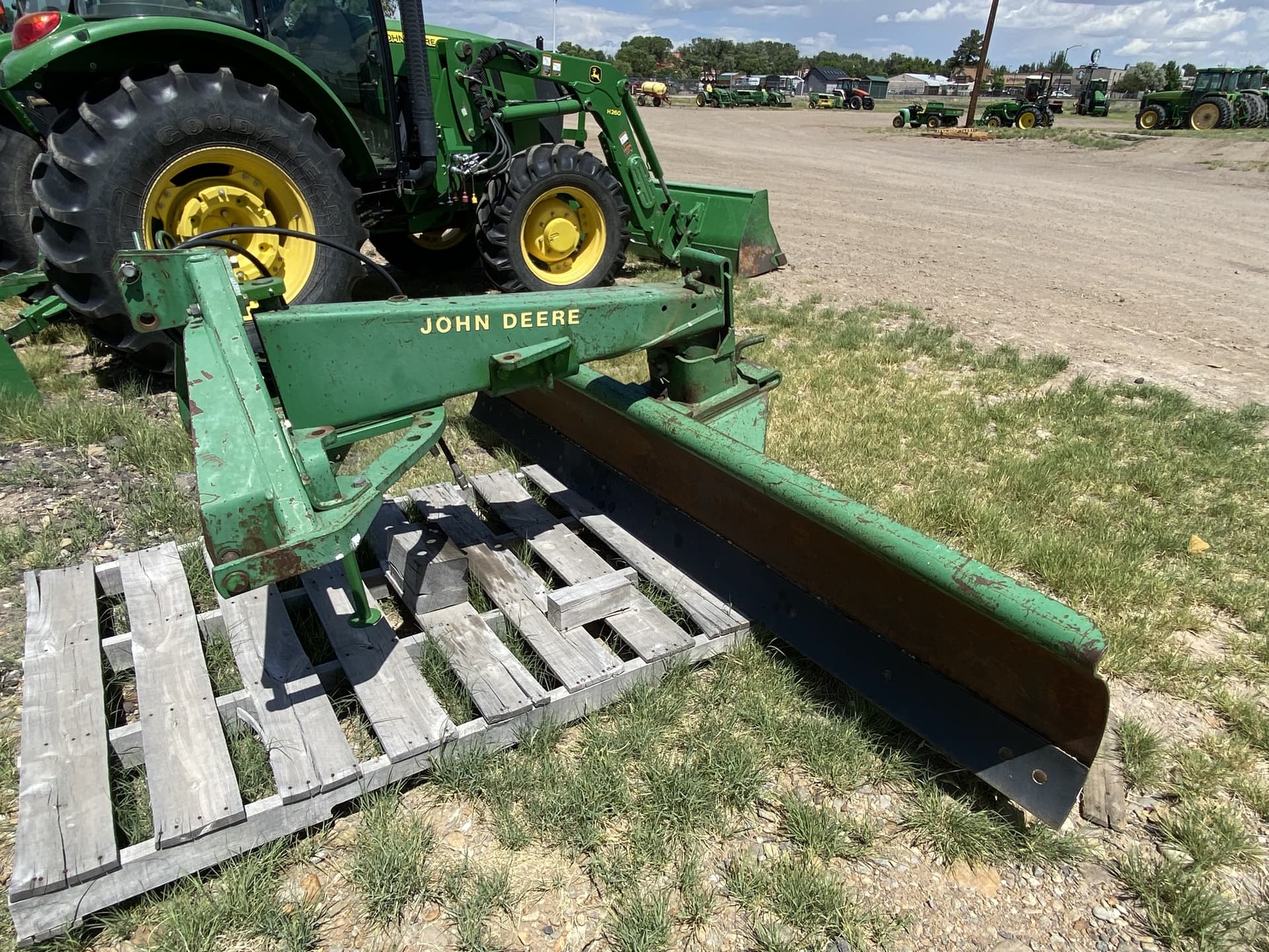 John Deere 115 Image