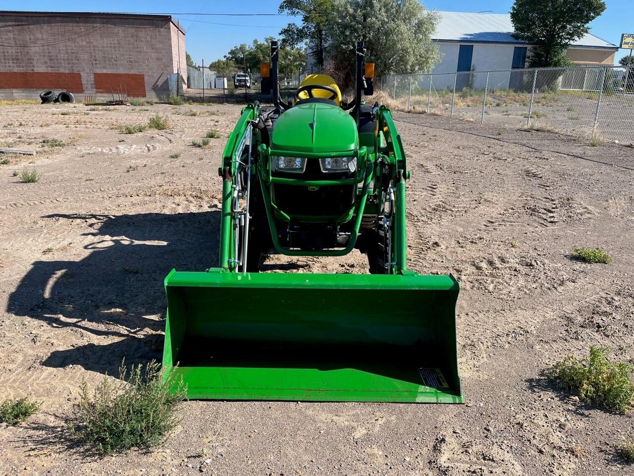 2021 John Deere 2032R Image