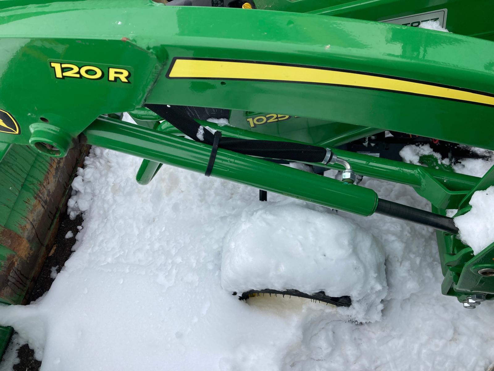 2020 John Deere 1025R Image