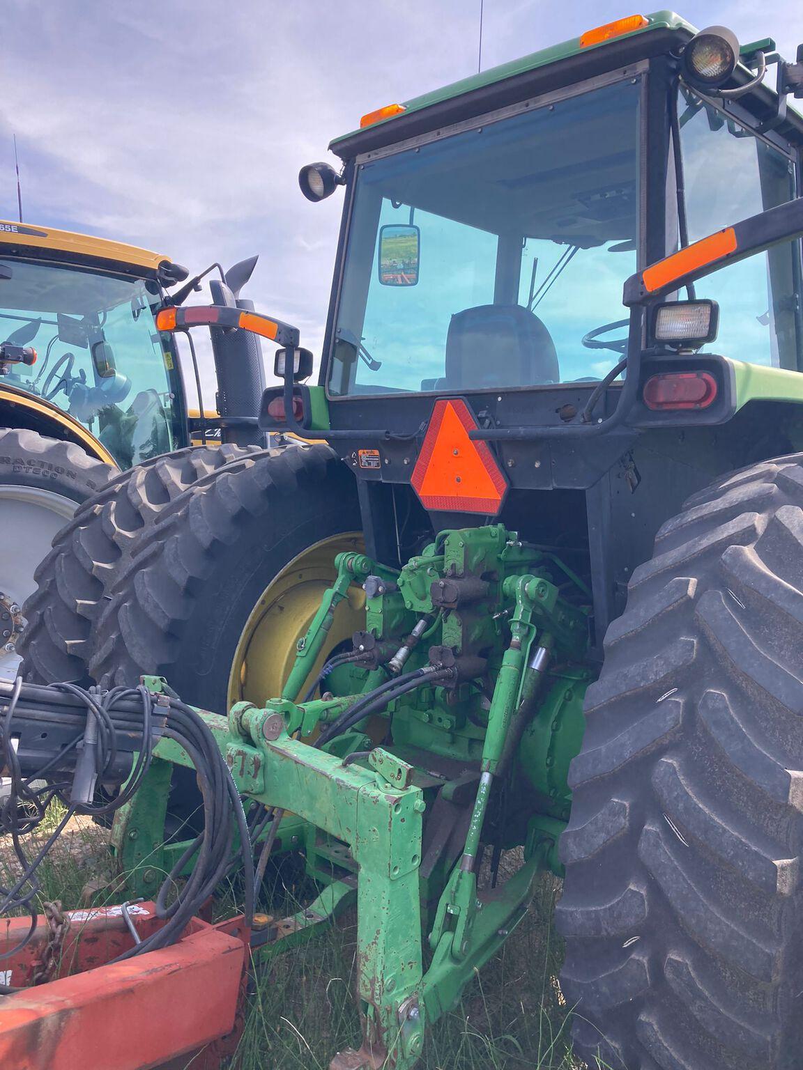 1994 John Deere 4960 Image