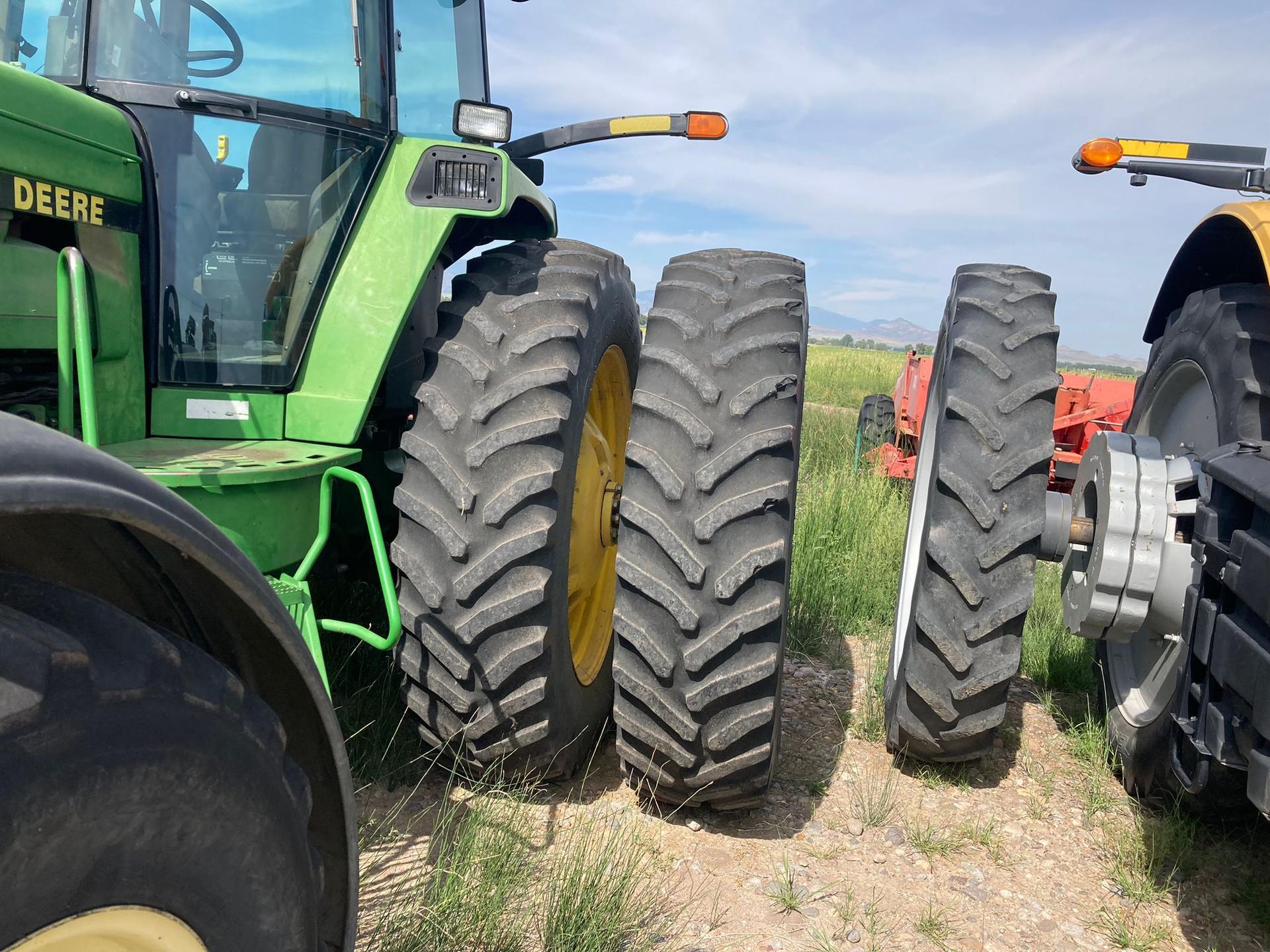 1994 John Deere 4960 Image
