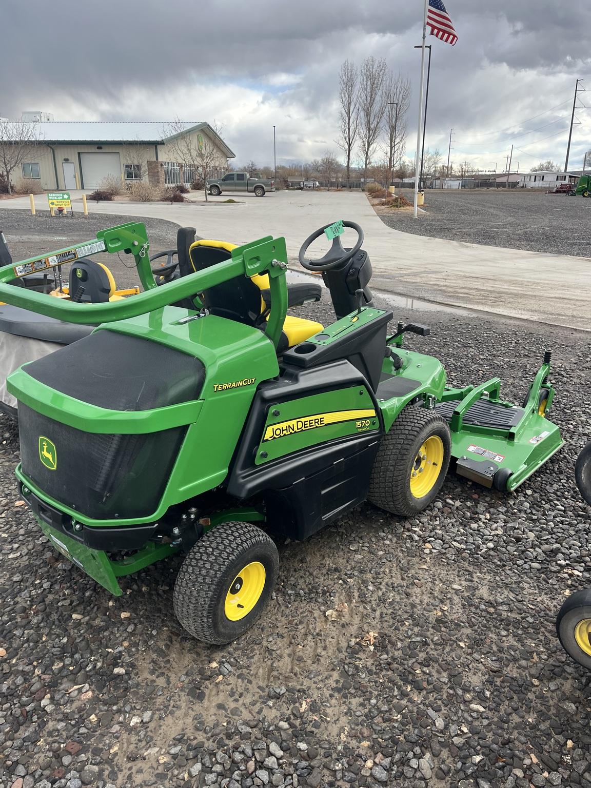 2021 John Deere 1570 Image