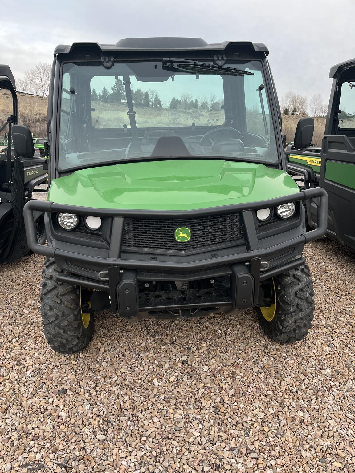 2024 John Deere XUV835M Image