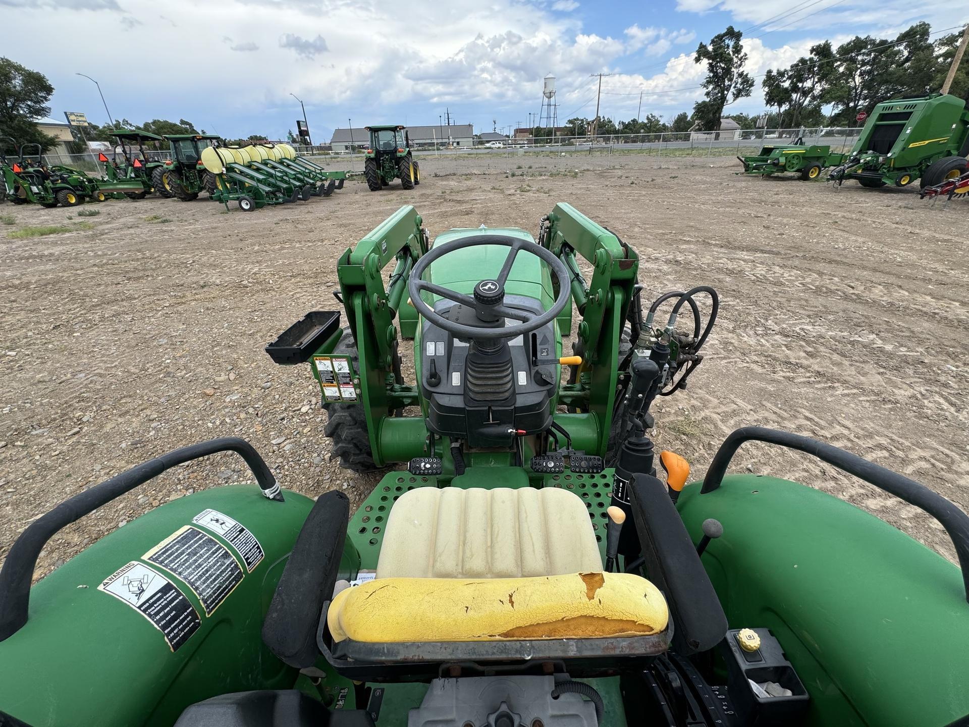 2012 John Deere 5093E Image