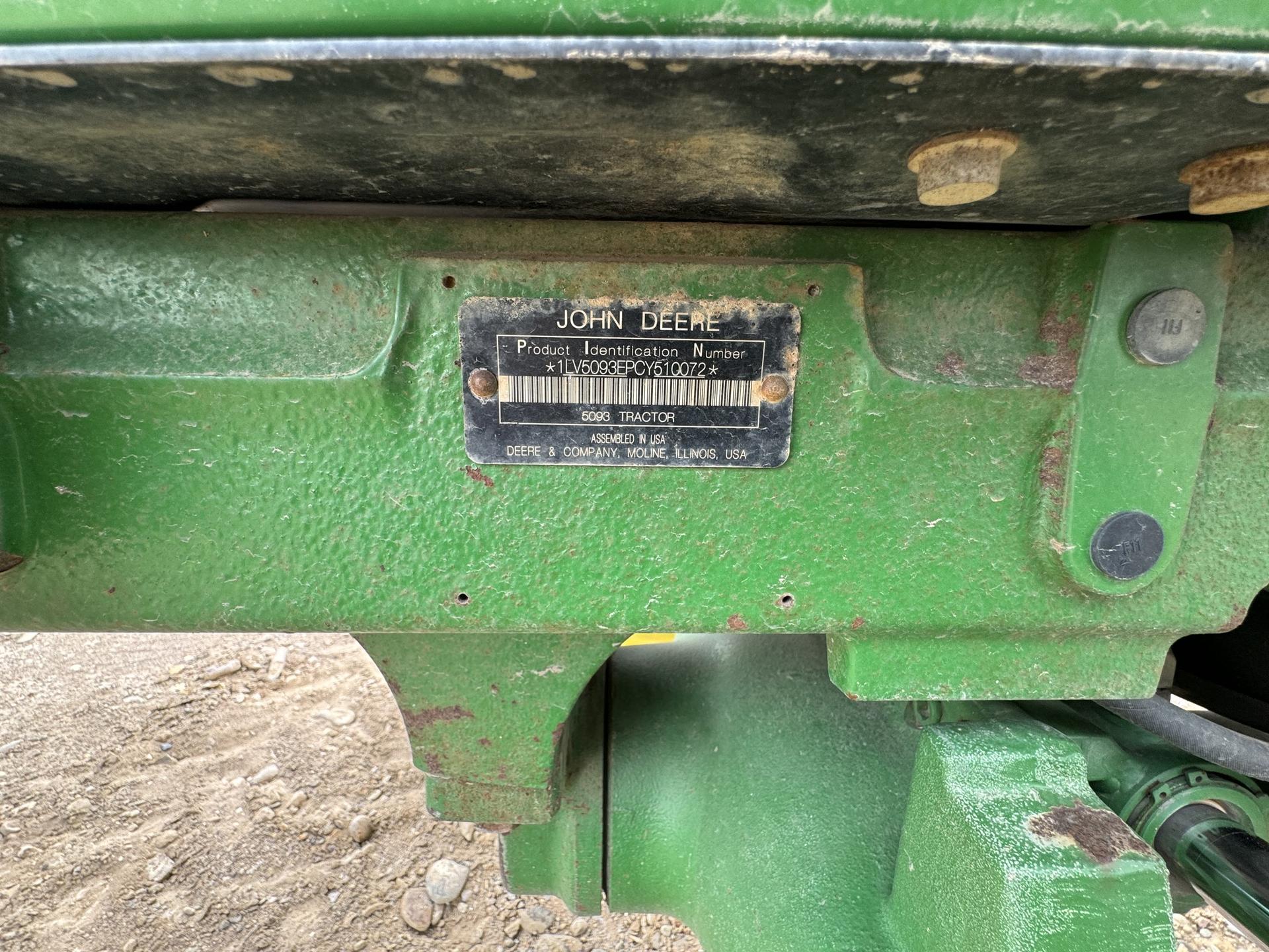 2012 John Deere 5093E Image