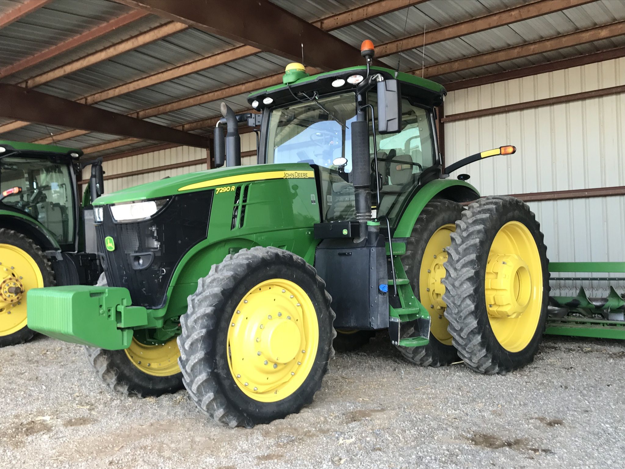 2018 John Deere 7290R Image