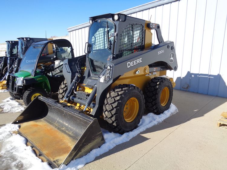 2022 John Deere 330G Image