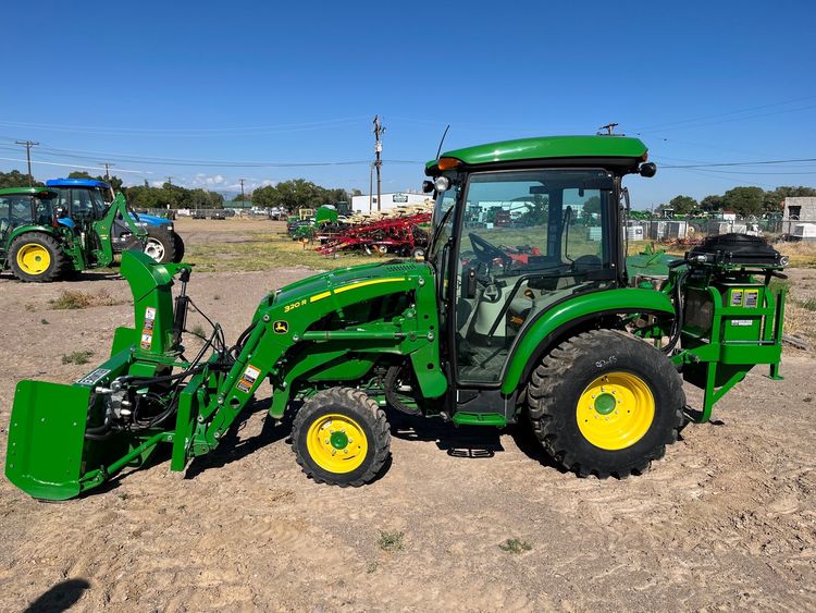 2022 John Deere 3046R Image