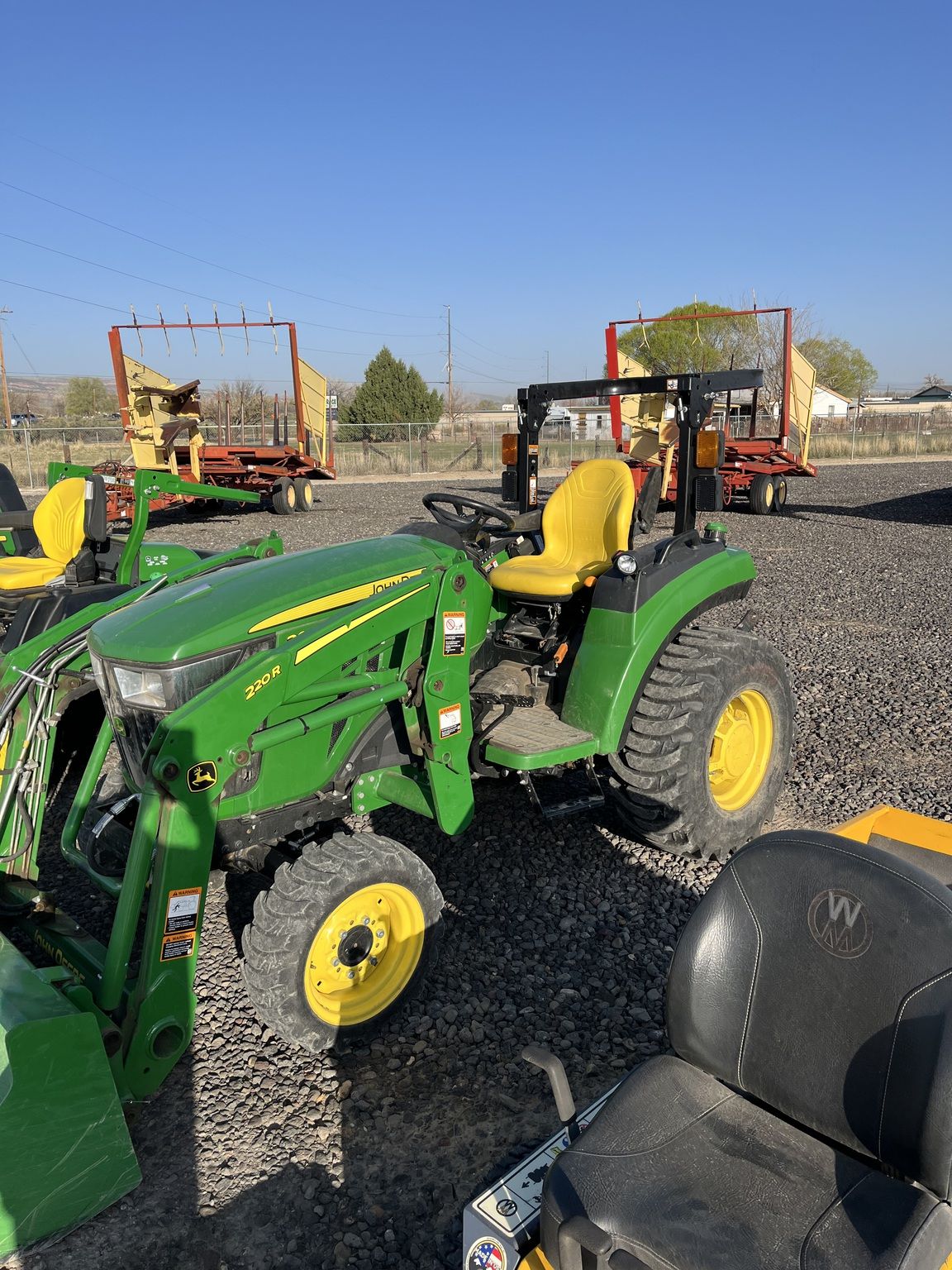 2018 John Deere 2032R Image