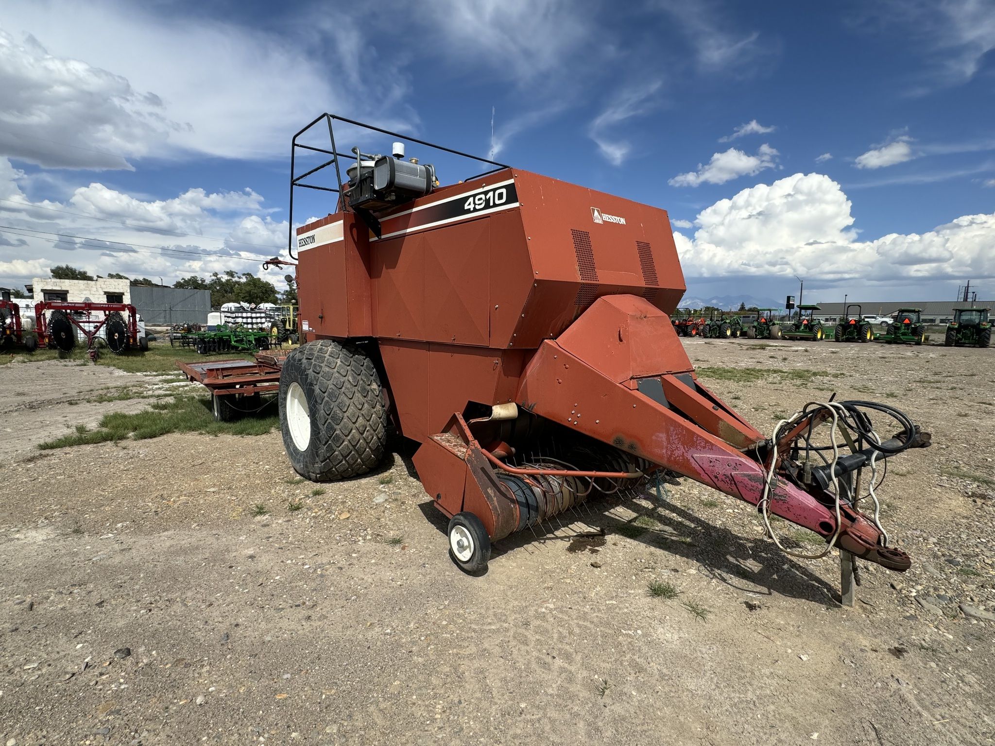 1999 Hesston 4910 Image